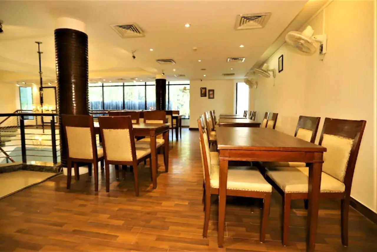 ****  Hotel Arch International Kapas Hera Inde