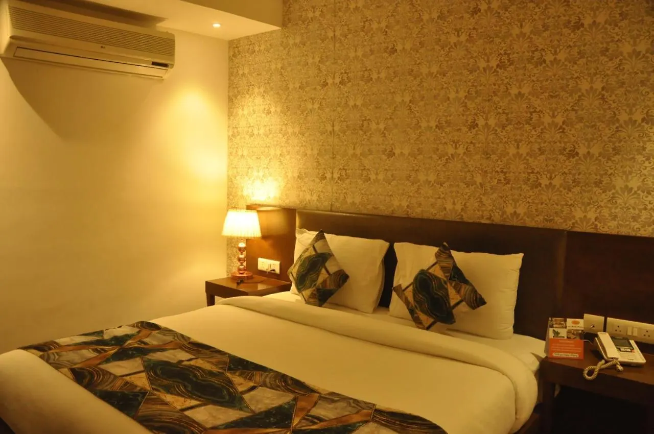 Hotel Arch International Kapas Hera