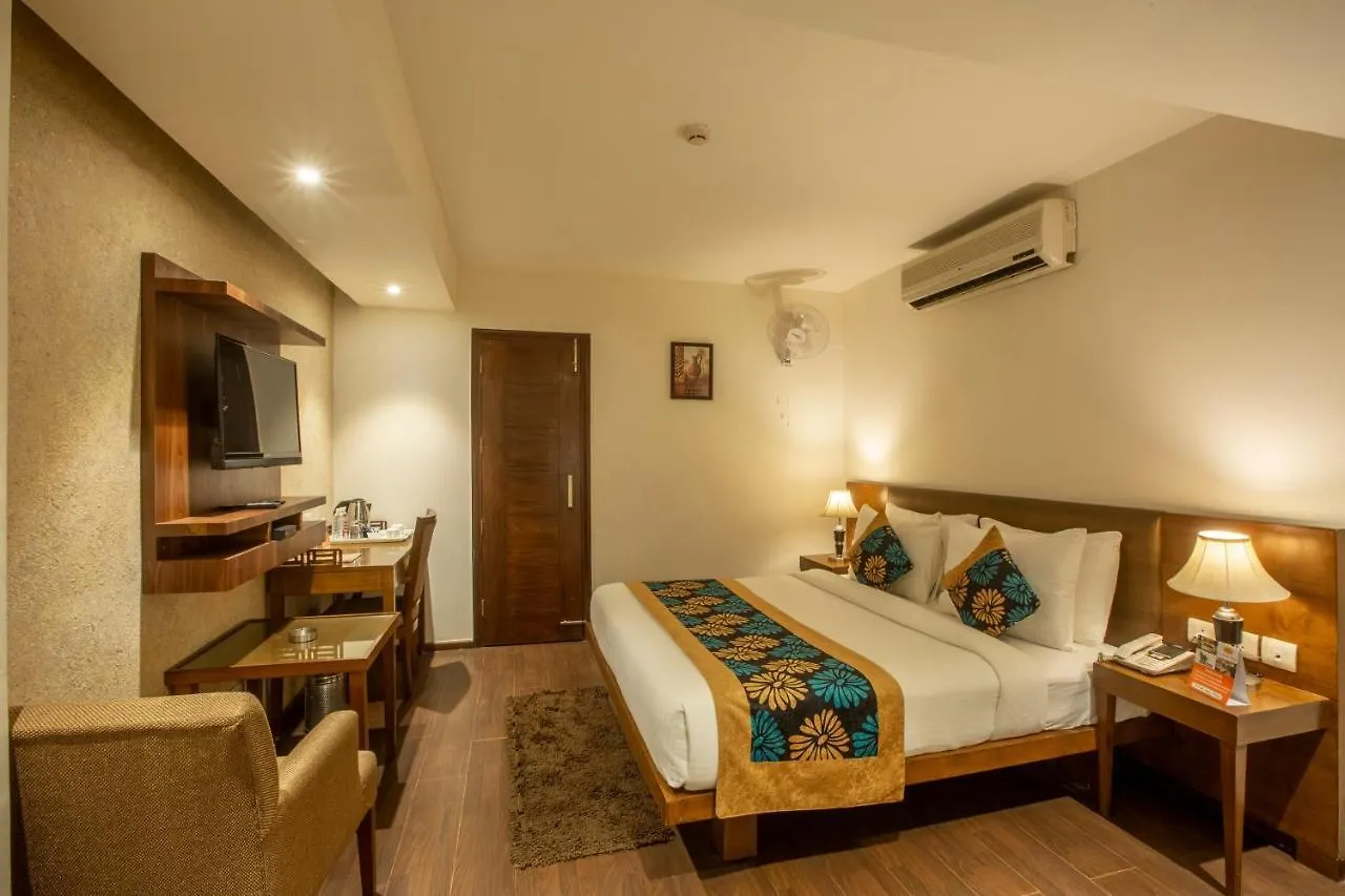Hotel Arch International Kapas Hera