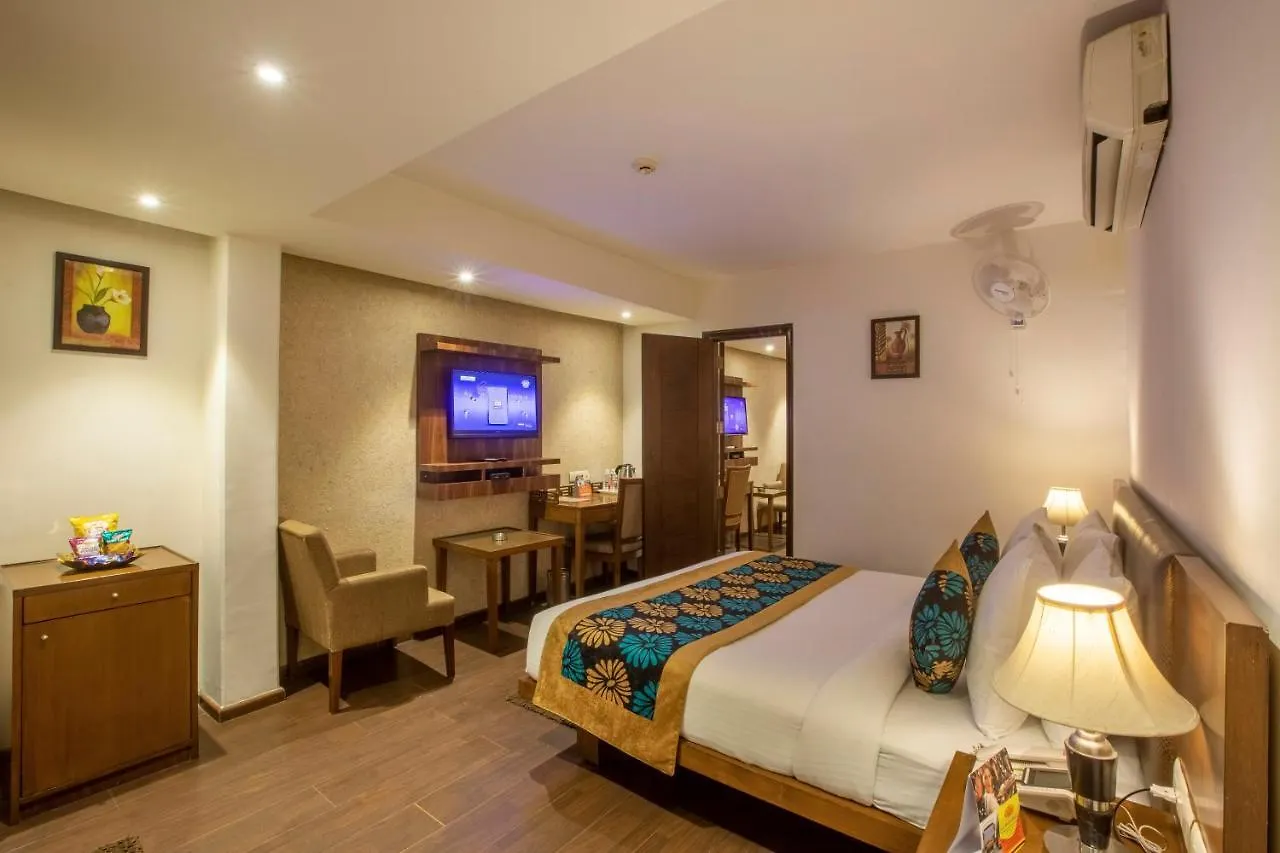 Hotel Arch International Kapas Hera
