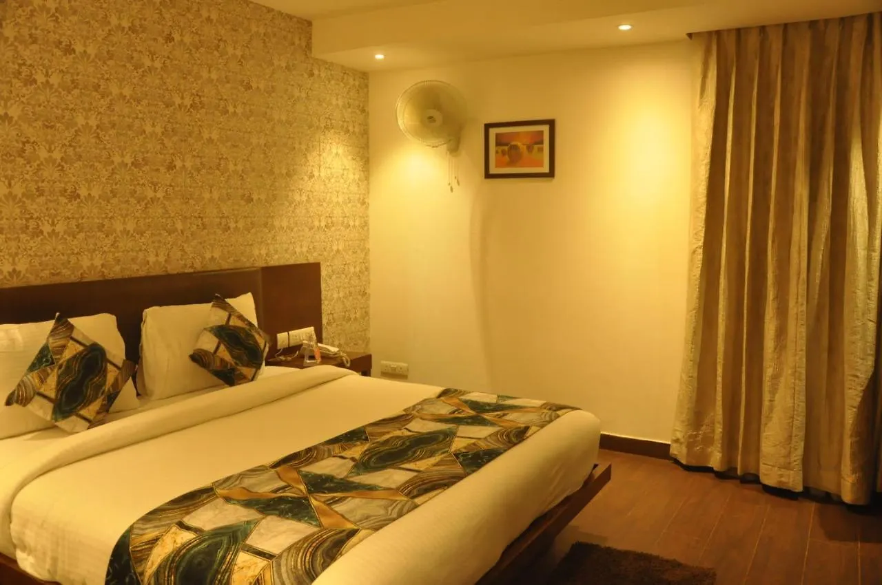 Hotel Arch International Kapas Hera