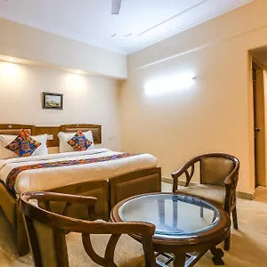 Hotel Fabhotel Comfort Residency Ii